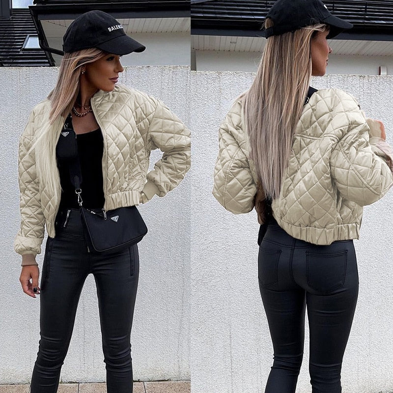 Unisex-Herbstjacke in stilvollem Design, ideal als bequeme Alltagsjacke.