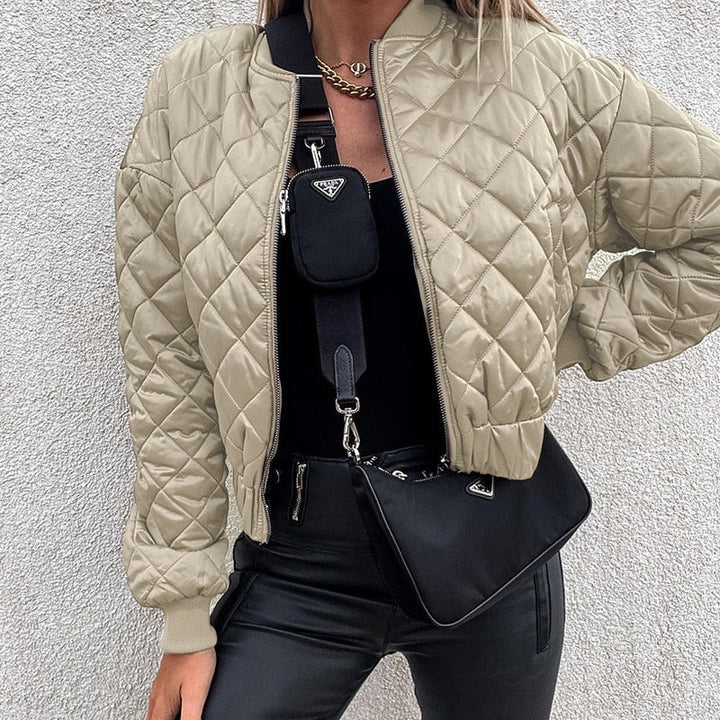 Stilvolle Unisex-Jacke, modische Übergangsjacke und elegante Oberbekleidung.