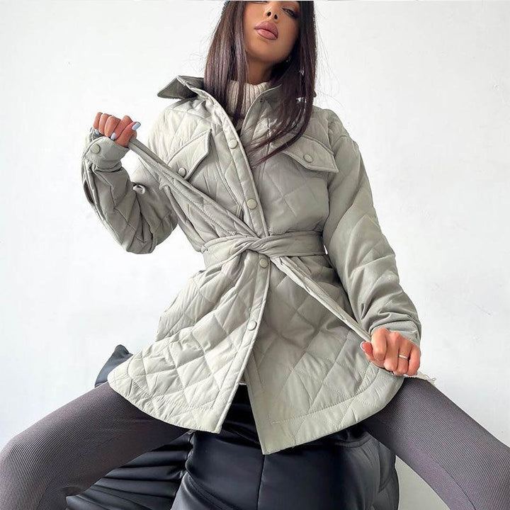 Gesteppter Damen Herbst-Wintermantel. Warme Steppjacke, ideal für kühle Übergangszeiten und den Winter.