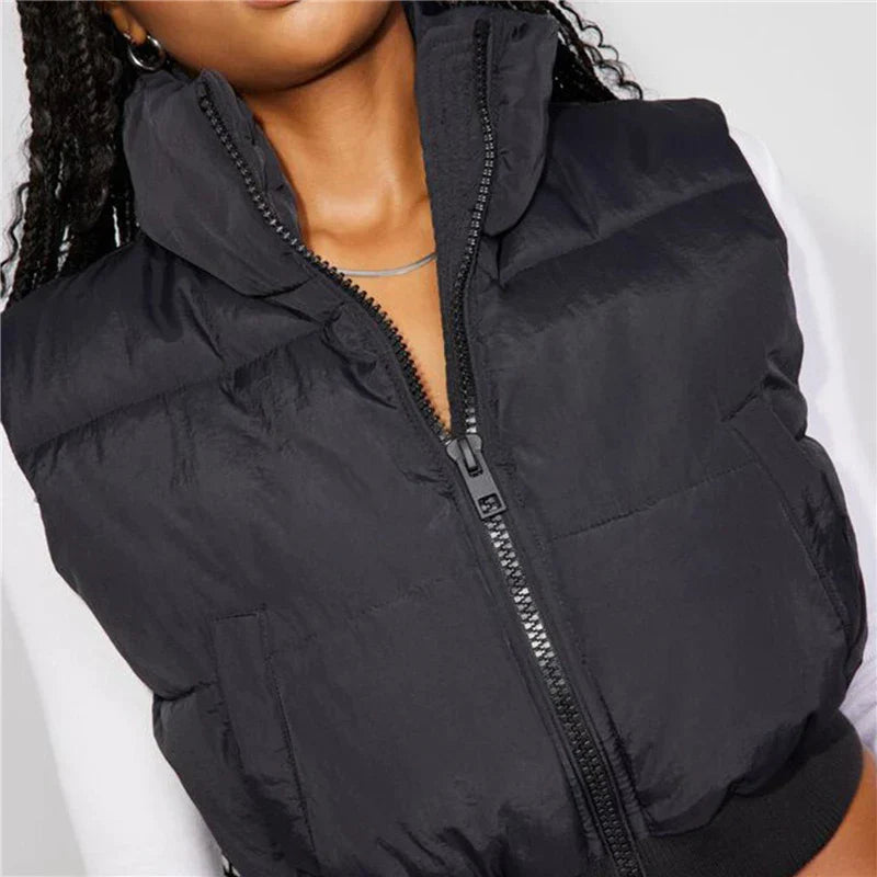 Modische Damen Puffweste Nina in Blau, perfekte Freizeitmode.