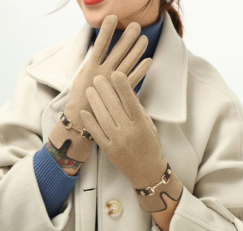 Stilvolle Mella Damen Winterhandschuhe. Ideal für Wintermode, halten warm und sind touchscreen-kompatibel.