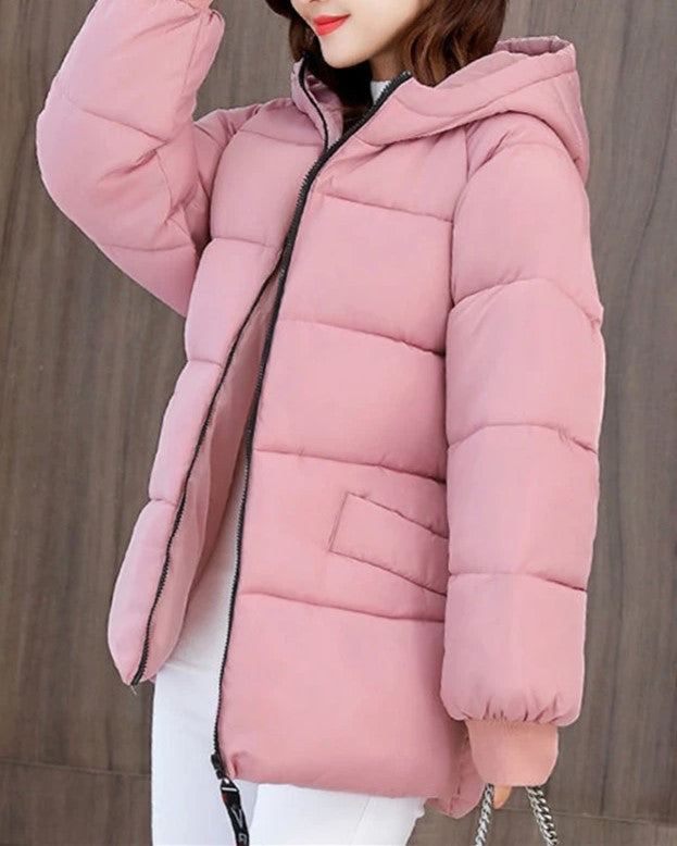Trendiger Damen Winterparka, mit warmer Kapuze, bequem gefüttert, auch in Plus Size.