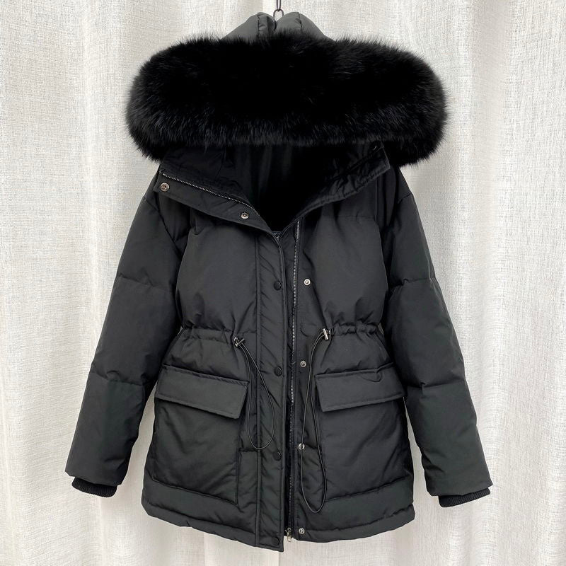 Robuster Frauen Winterparka, stylische Damenjacke. Warmer Kälteschutz als Outdoorjacke für den Winter.