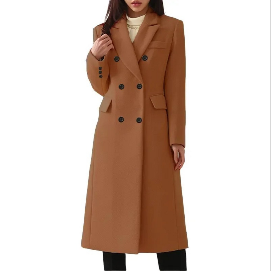 Moderner Damen Langmantel mit elegantem Doppelkragen für den Winter. Klassische, stilvolle Oberbekleidung für Damen.
