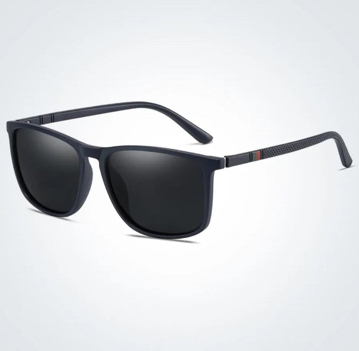 UV400 geschützte, blendfreie quadratische Sonnenbrille unisex, elegantes Mode-Accessoire für sonnige Tage.