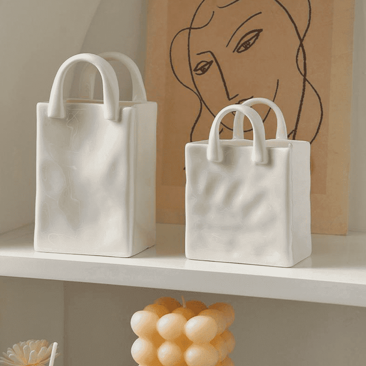 Originelle Handtaschenvase, ein perfektes Geschenk. Porzellan Blumenvase für Wohnzimmer, modern & chic.