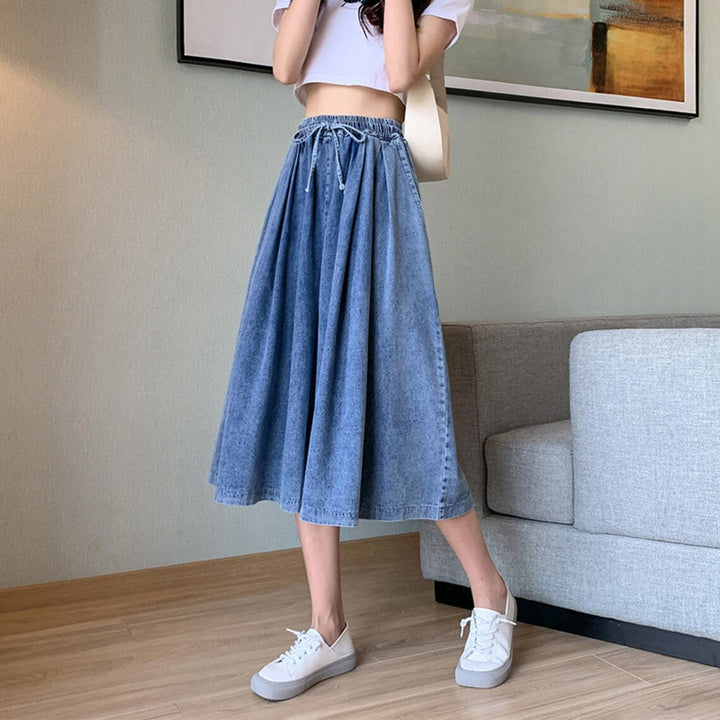 Bequeme Rockhose für Damen in Übergröße, moderne Culotte mit weitem Bein, perfekt für entspannte Eleganz.