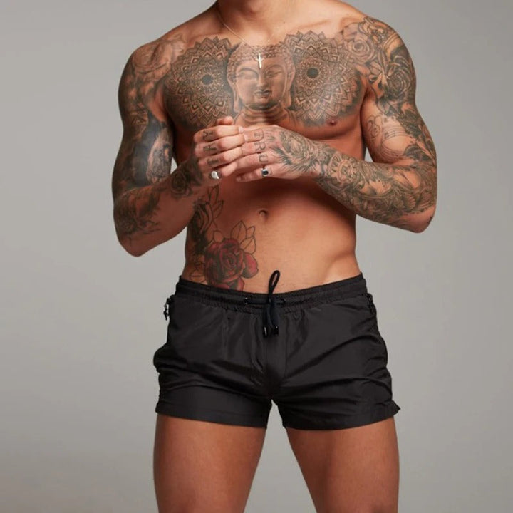 Modische Herren Stretch Shorts als Strandshorts. Bequeme kurze Hose für entspannte Sommertage & Freizeit.