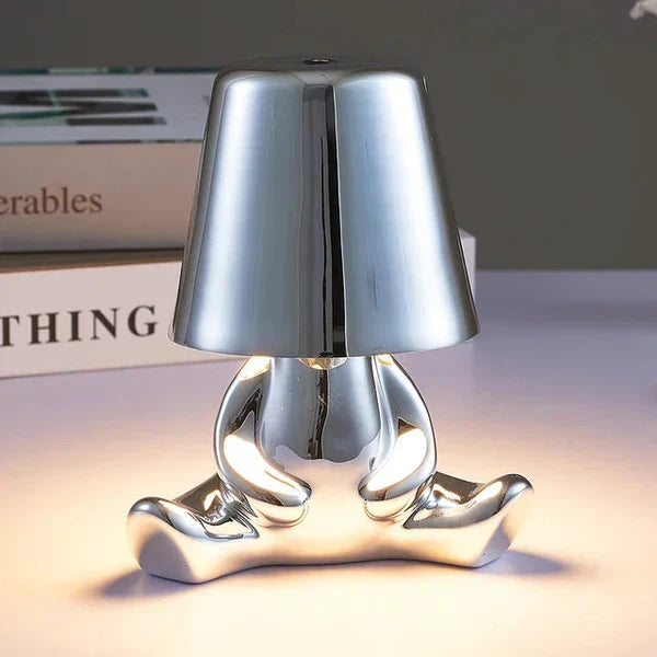 Minimalistische dimmbare LED Tischlampe, modern. USB-Anschluss für schönes Ambiente Licht.