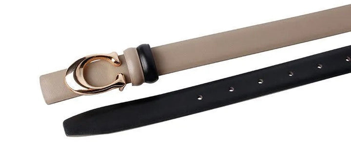 Hochwertiger, dünner Unisex Gürtel mit C-Schnalle. Vielseitiges, doppelseitiges Mode-Accessoire für jeden Stil.