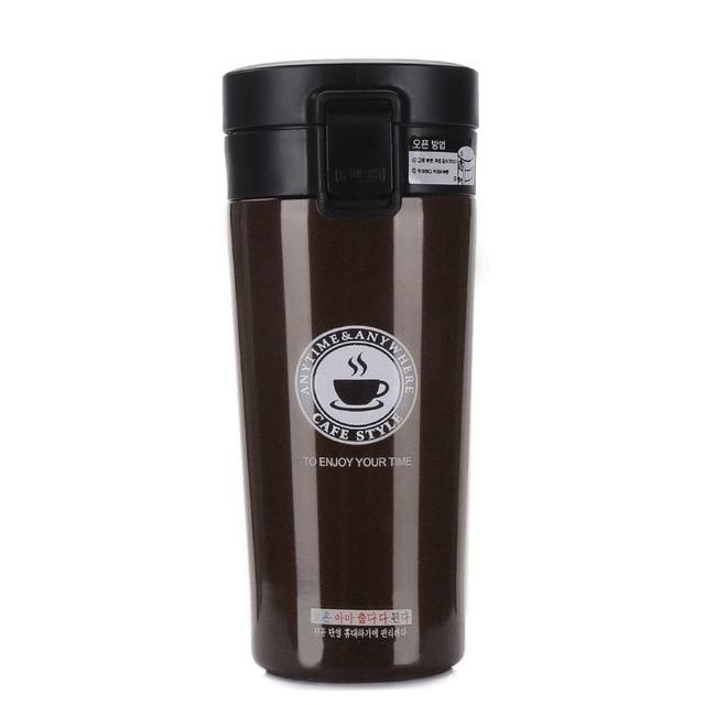 Vielseitiger Isolierbecher, hält Kaffee und Tee stundenlang heiß, perfekt für den Schreibtisch oder unterwegs.