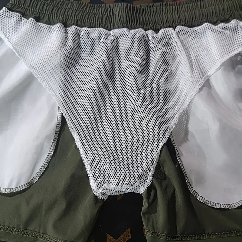 Robuste Herren Schwimmhose mit Stretch-Stoff. Schnelltrocknend und bequem für aktive Sommertage am Wasser.