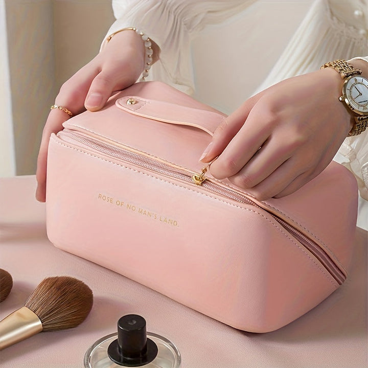 Nahaufnahme: Robuster Reißverschluss am luxuriösen Damen Make-up Organizer, sicherer Reisebegleiter.