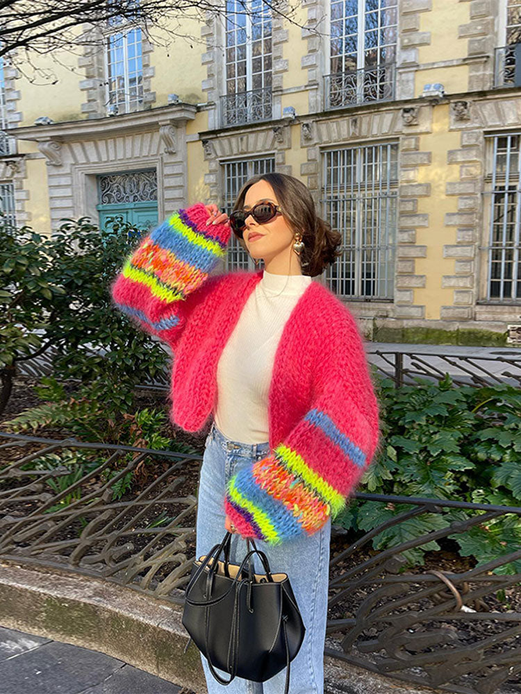 Gemütlicher Damen Winterpullover, bunter Regenbogen-Stil, weich & wärmend.