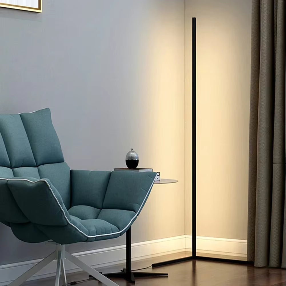 Moderne LED Stehlampe, dimmbar mit Fernbedienung. Perfekt als Ecklampe für Wohnzimmer & Büro.