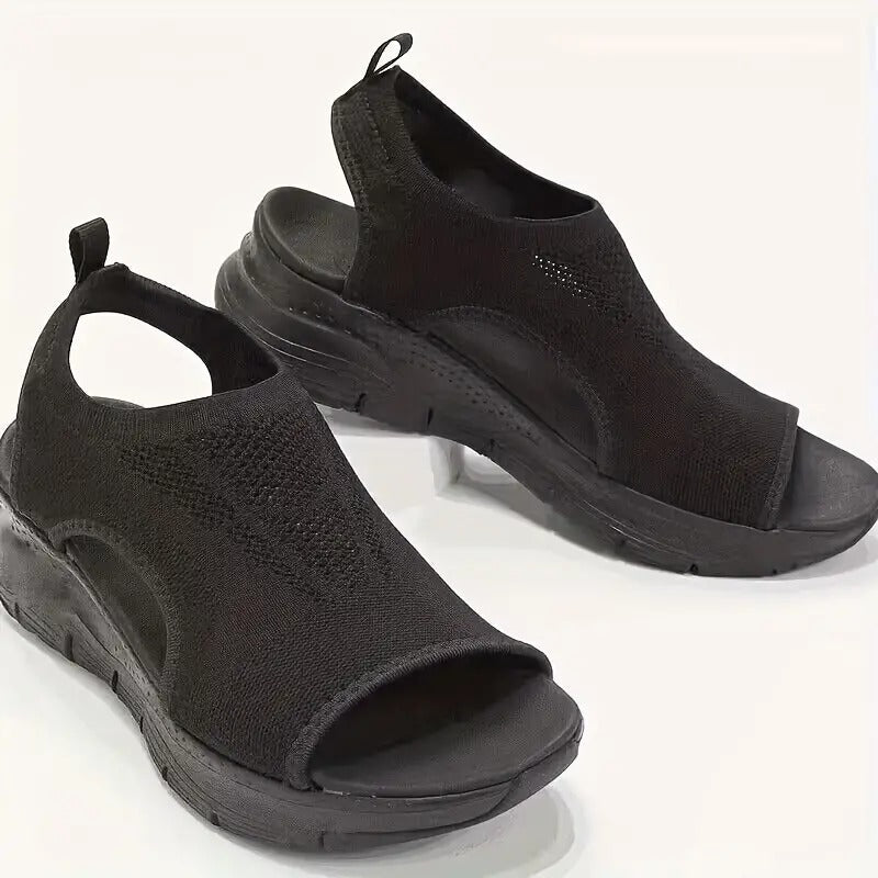Freizeitschuhe für Damen: orthopädische Sandalen bieten Unterstützung und Komfort den ganzen Tag.