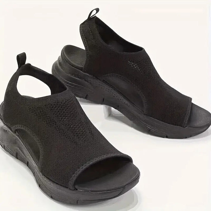 Freizeitschuhe für Damen: orthopädische Sandalen bieten Unterstützung und Komfort den ganzen Tag.