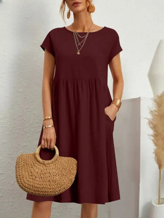 Elegantes weinrotes Damen Sommerkleid. Stylisches Freizeitkleid für festliche Anlässe und modische Damen.