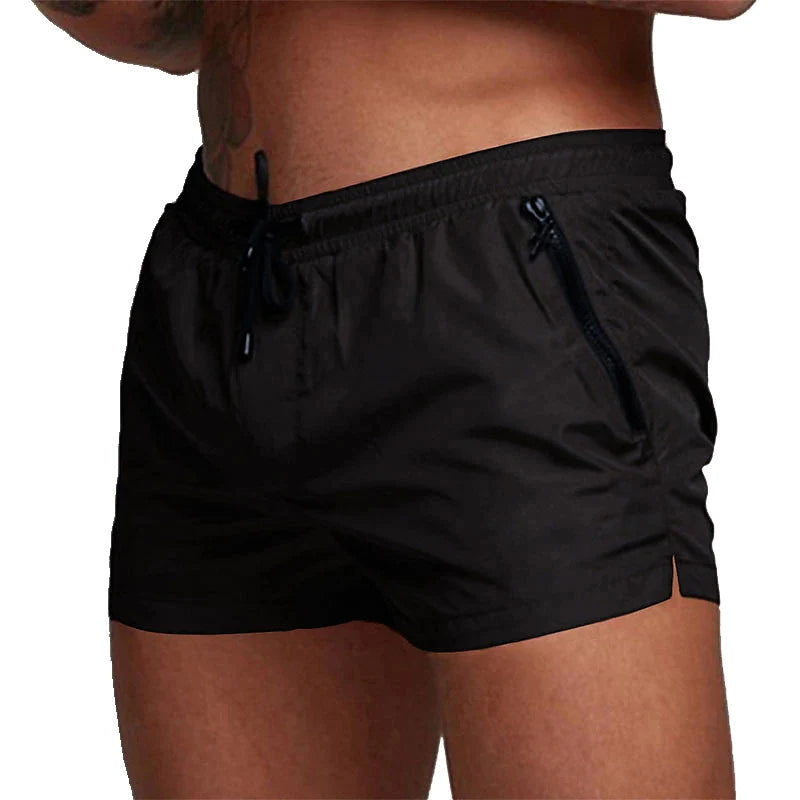 Sportliche Herren Schwimmhose, schnelltrocknend & bequem. Ideal für aktive Tage am Strand & Pool.