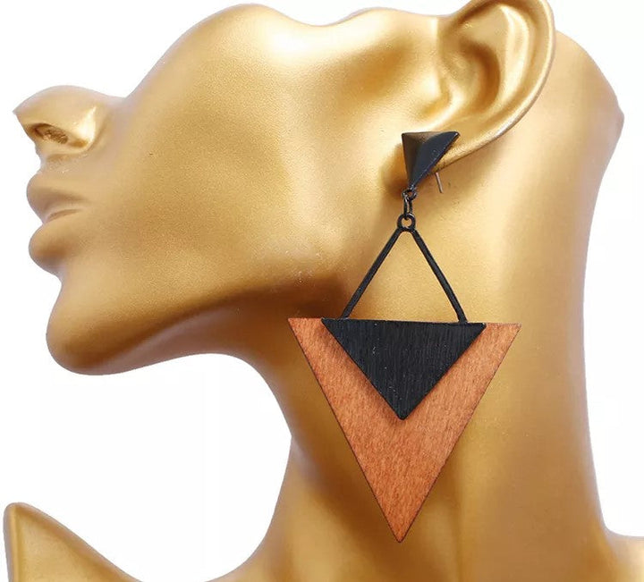 Geometrische Holztropfen-Ohrringe für Damen, im Boho-Ethno-Stil, leichter Statement-Schmuck.