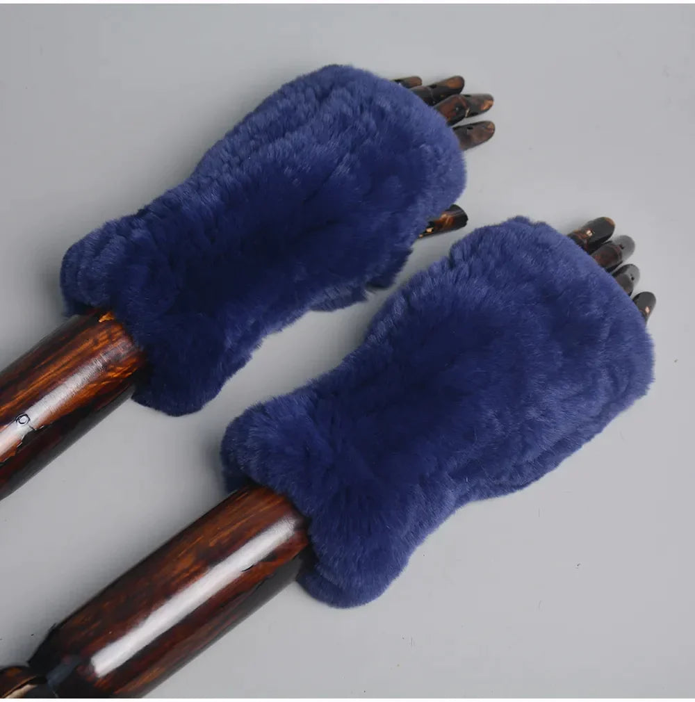 Trendige fingerlose Handschuhe für Damen, kuschelig & warm, ein Must-Have für den Winter.