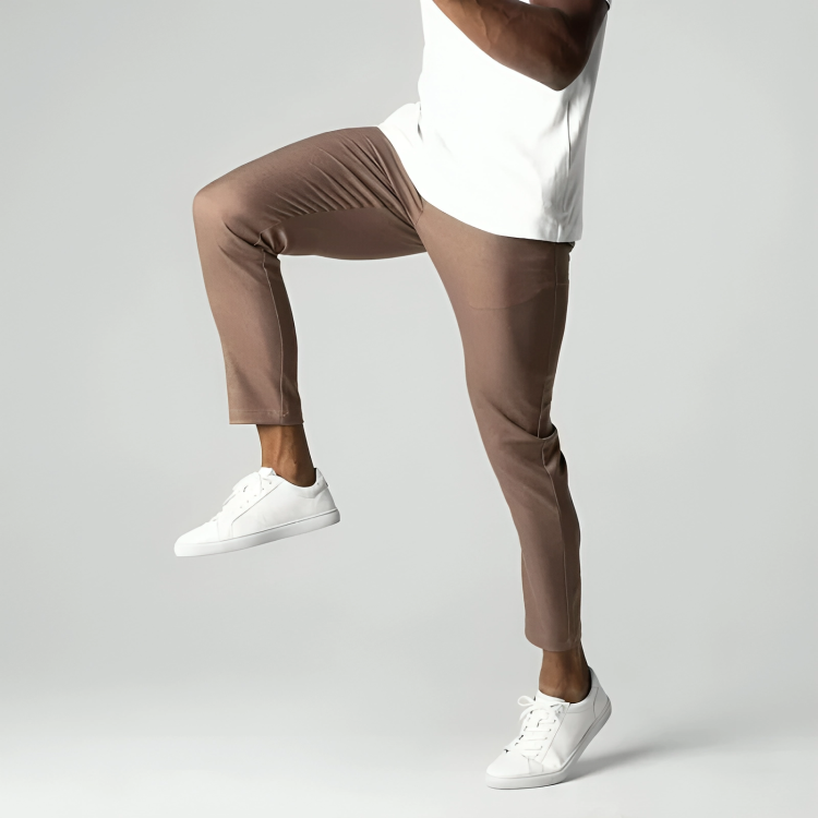 Elegante Slim Tapered Herrenhose Adam, knöchellang, perfekt für einen stilvollen, modernen Look.