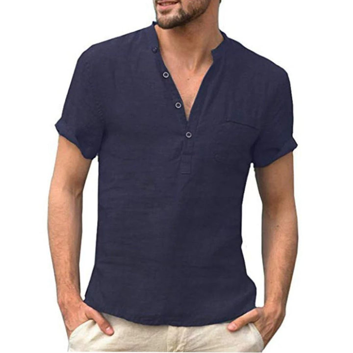Trendiges Herren Polo-Shirt mit stilvollem Schnitt. Perfektes Kurzarm Oberteil für Frühling & Sommer, casual & elegant.