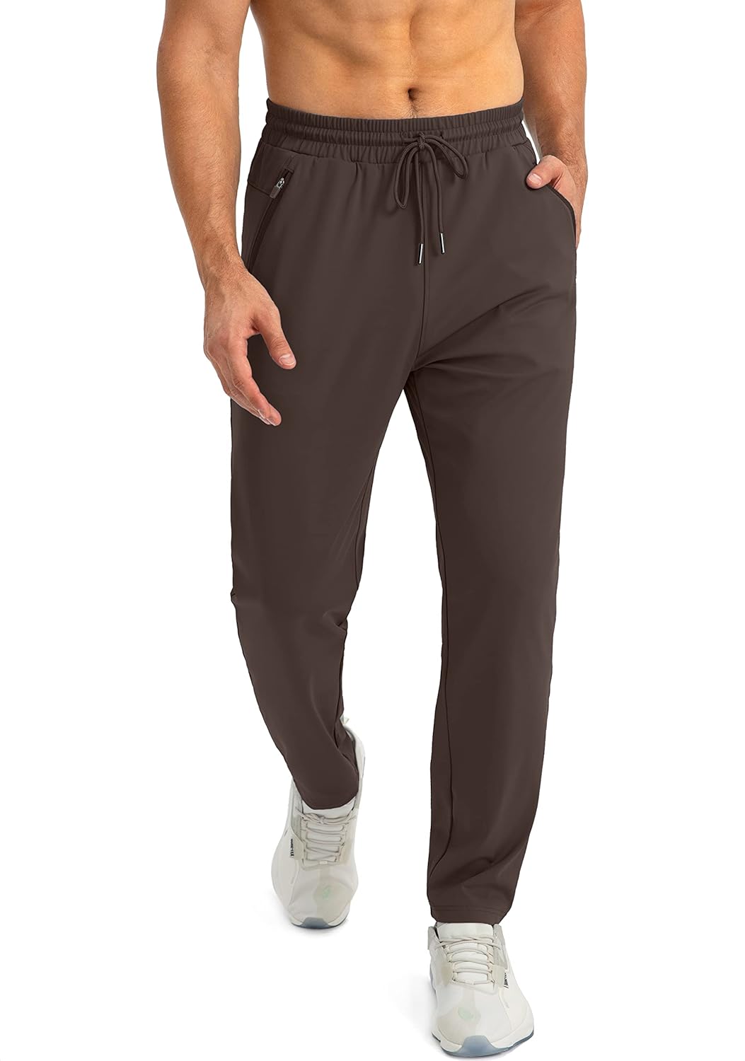 Bequeme Herren Jogginghose für Alltag & Sport, lässiger Tapered Fit Stil.