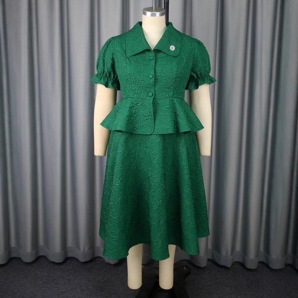 Modisches dunkelgrünes Wickelkleid für Damen, elegant für Fest & Alltag, mit V-Ausschnitt.
