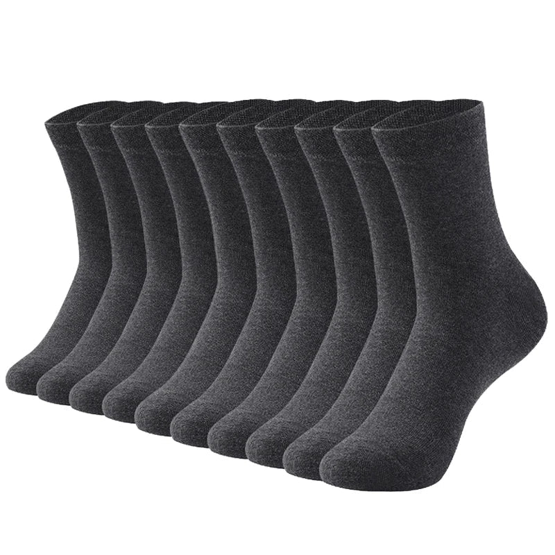 Feuchtigkeitsableitende Herren Sportsocken: Atmungsaktiv & rutschfest. Halten Füße trocken und frisch, ideal für Sport.