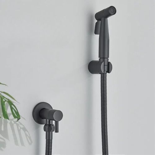 Hygienische Handbrause für das Badezimmer, ideal zur sanften Intimreinigung und persönlichen Frische.
