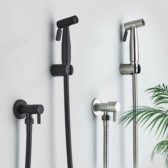 Edelstahl Bidet Handbrause für hygienische Intimreinigung und Frische im Bad.