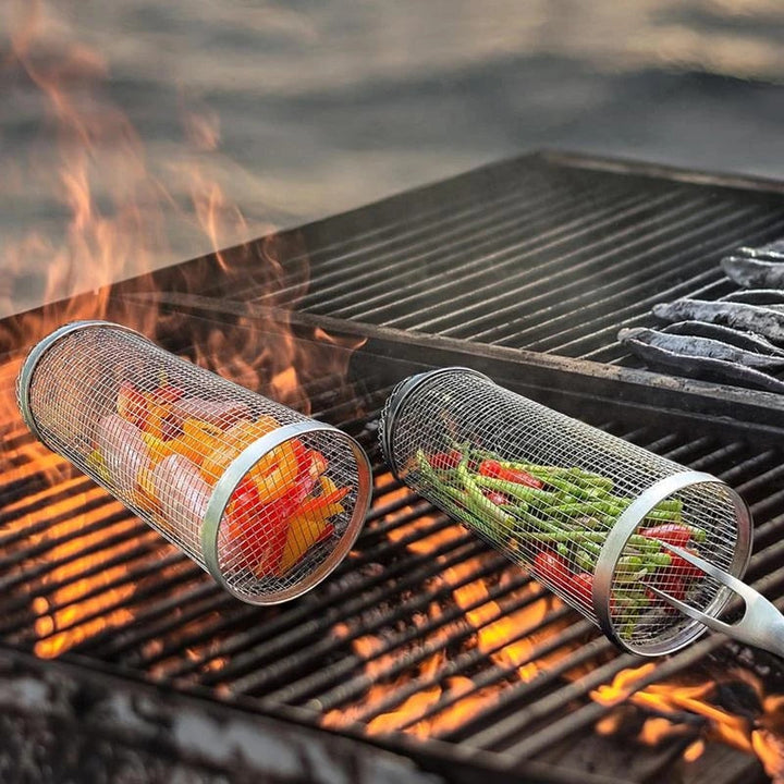 Praktisches Grillzylinder Set aus Edelstahl zum gesunden Grillen von Gemüse, wie Paprika & Zucchini, auf dem Grill.