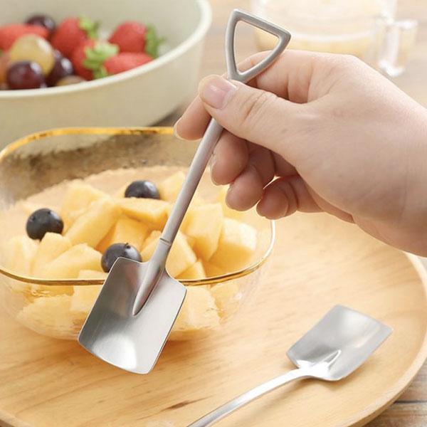 Kreativer Schaufel-Suppenlöffel aus 304 Edelstahl, das ideale originelle Geschenk für Kochfans.