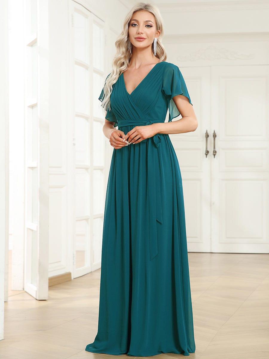 Festliches schwarzes Abendkleid A-Linie, Maxilänge, Flügelärmel, perfekt für Brautjungfern.