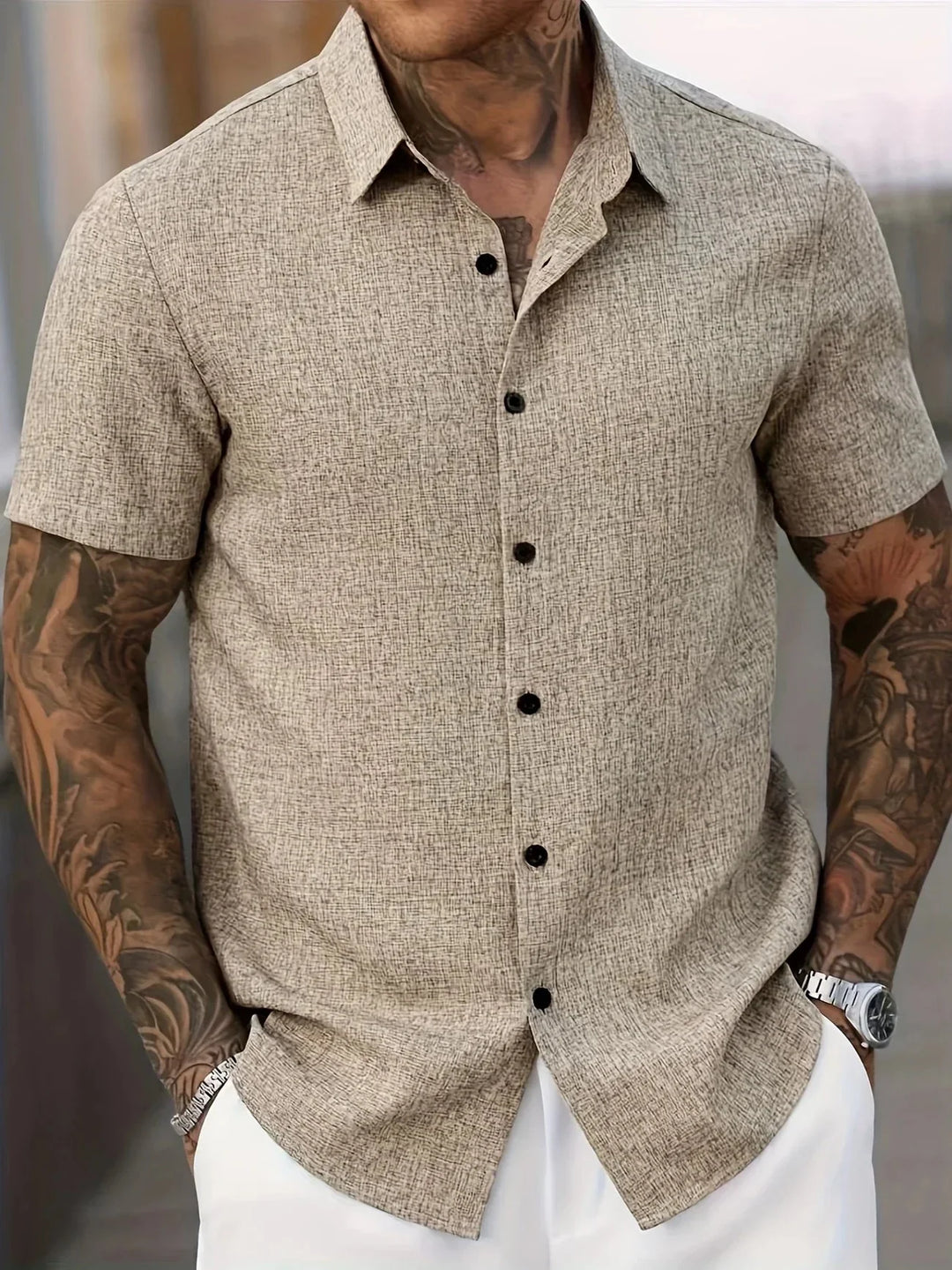 Klassisches Sommerhemd für Herren, smart casual Look, atmungsaktiv.