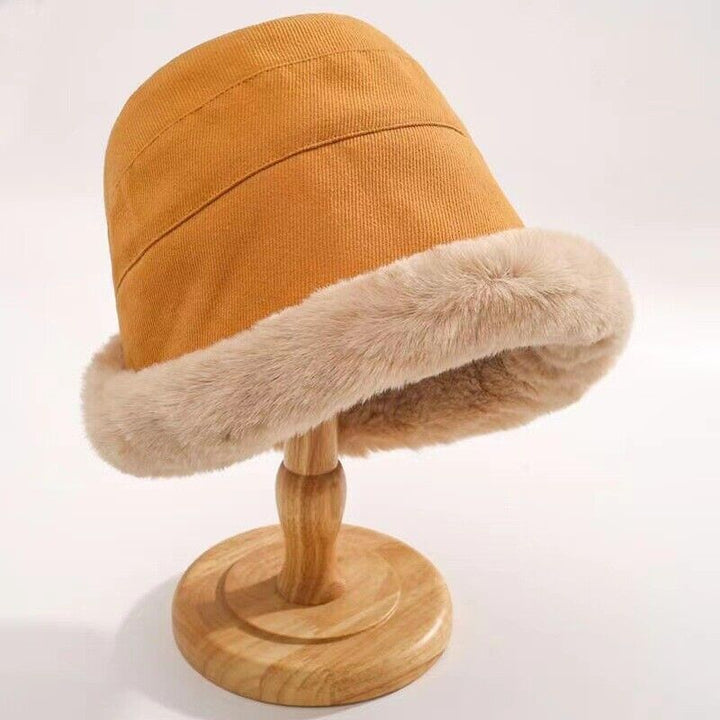 Modischer Damen Fischerhut, Khaki, weich und kuschelig für den Winter.
