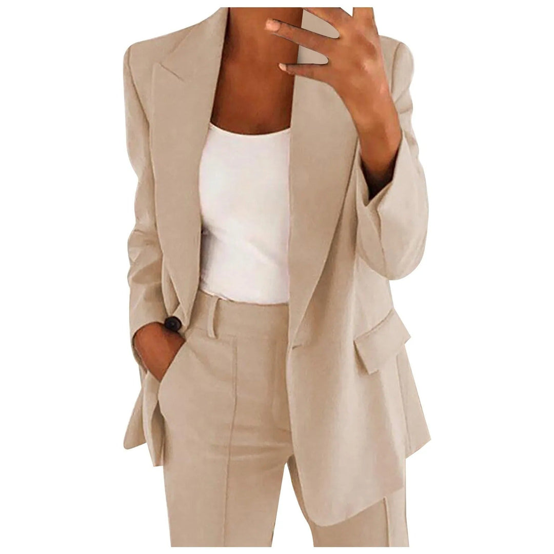 Einfarbiges Damen Hosenanzug Set: Eleganter Blazer & passende Hose für Business & Freizeit. Vielseitige Mode.