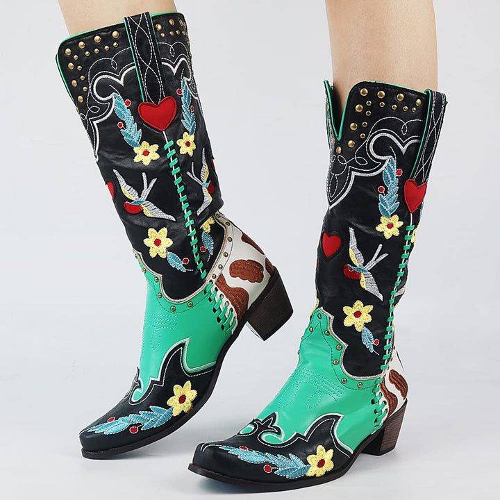 Detailansicht der Damen Cowboystiefel Carmen, elegantes Westerndesign, perfekt für Schuhmode.