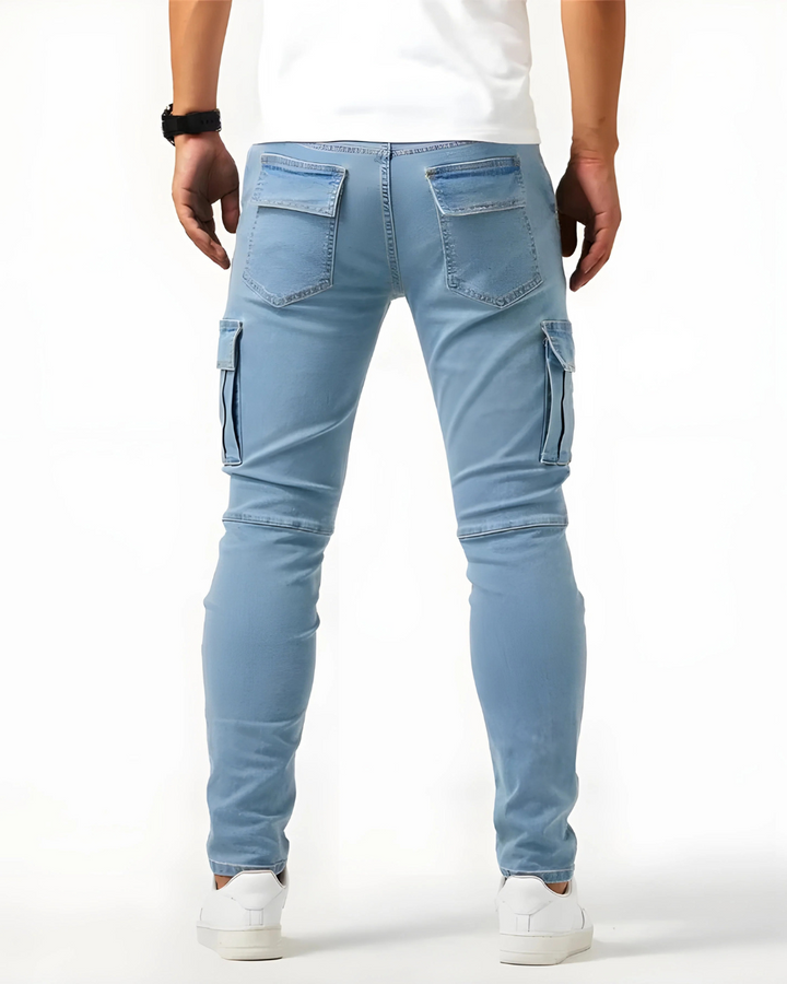 Moderne Herren Cargohose, lässig und bequem, perfekt für urbane Streetwear und entspannte Freizeit-Outfits.