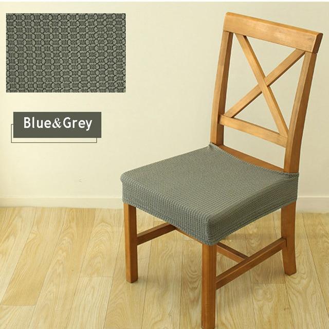 Esszimmerstuhl mit neuem, pflegeleichtem Stuhlbezug. Elastisch, fleckabweisend und robust.