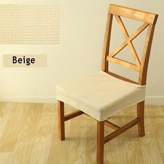 Komfortabler Stuhlbezug aus Stretch-Material. Optimale Schutzhülle für Esszimmerstühle im Wohnzimmer.