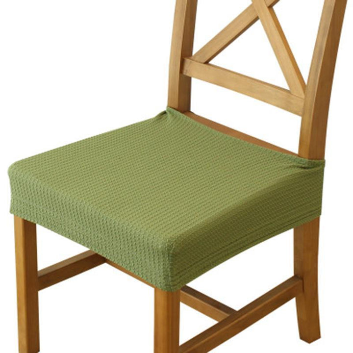 Fleckabweisender Stuhlbezug für Esszimmerstühle. Verwandelt alte Stühle in moderne, pflegeleichte Möbel.