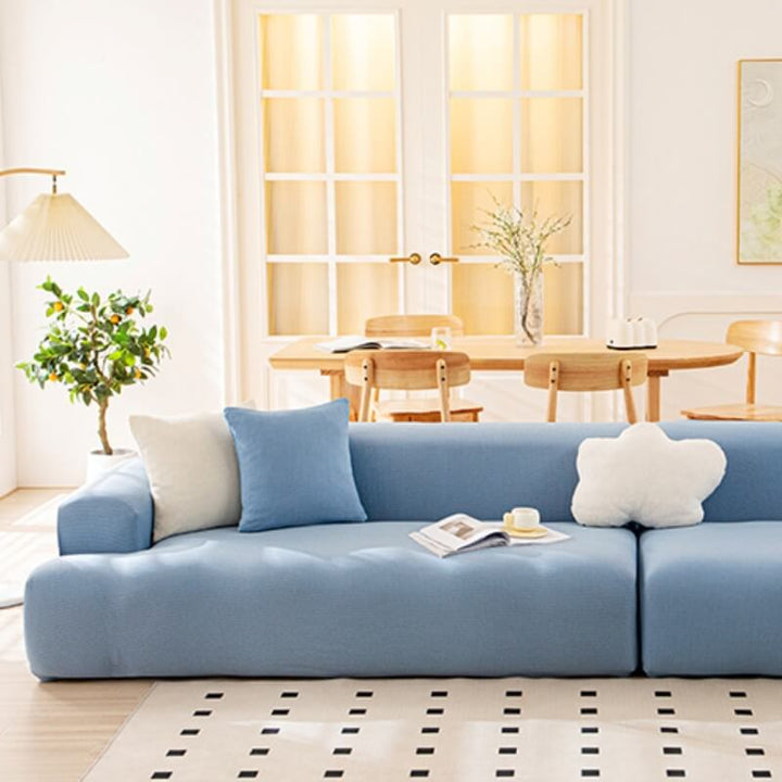 Schützt Ihr Sofa: Elastischer, wasserabweisender & kratzfester Bezug mit Rundumschutz.