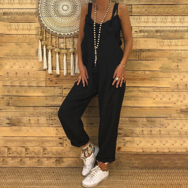 Bequemer Damen Jumpsuit in schickem Design, ideal als modischer Overall für entspannte Freizeit oder Events.