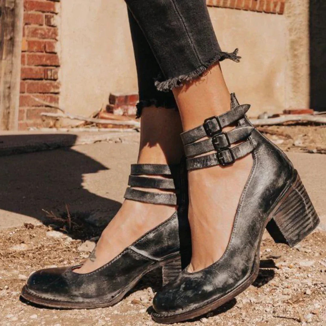 Komfortable Damenschuhe mit Absatz; modisch & stylisch. Alltagsschuhe, die Eleganz und Bequemlichkeit vereinen.