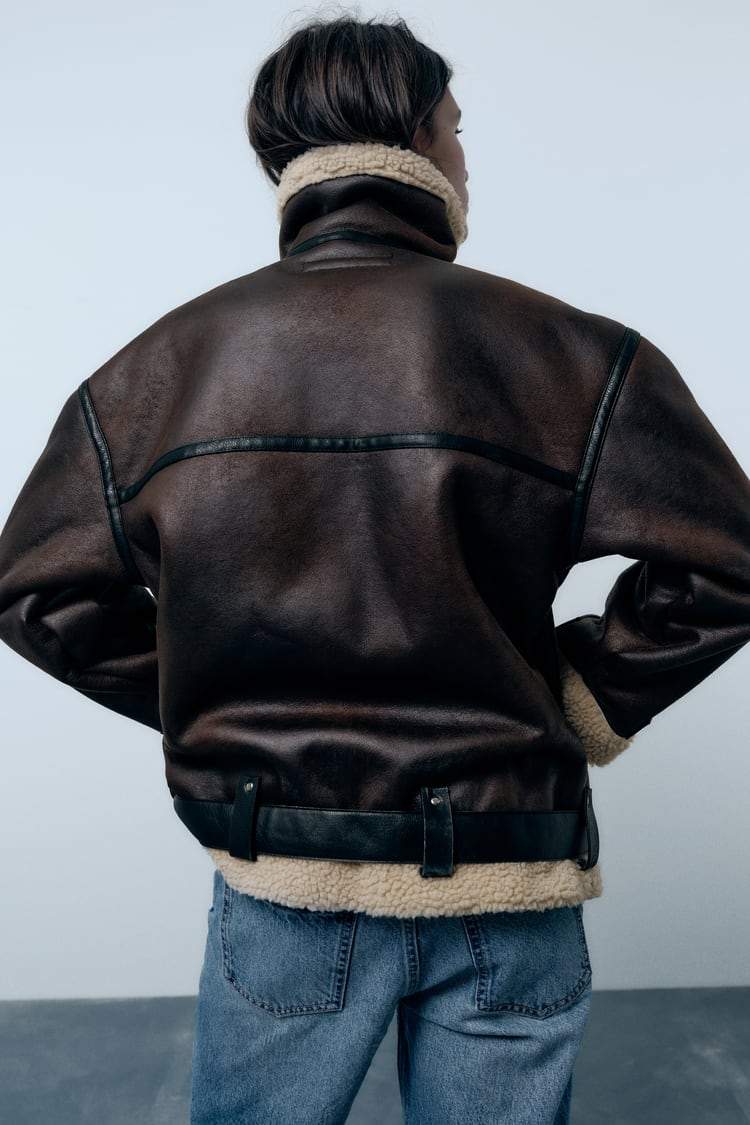 Modische braune Damen Reversjacke, elegant & bequem. Die ideale Übergangsjacke für einen stilvollen Freizeit- & Alltagslook.