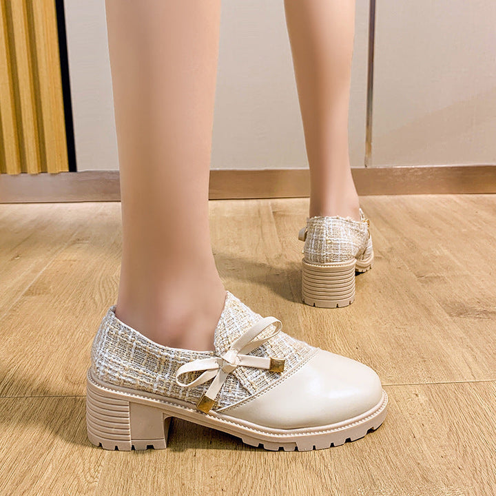 Modische bunte Damenschuhe mit stilvoller Schleife und komfortablem Absatz für den ganzen Tag, vielseitig.