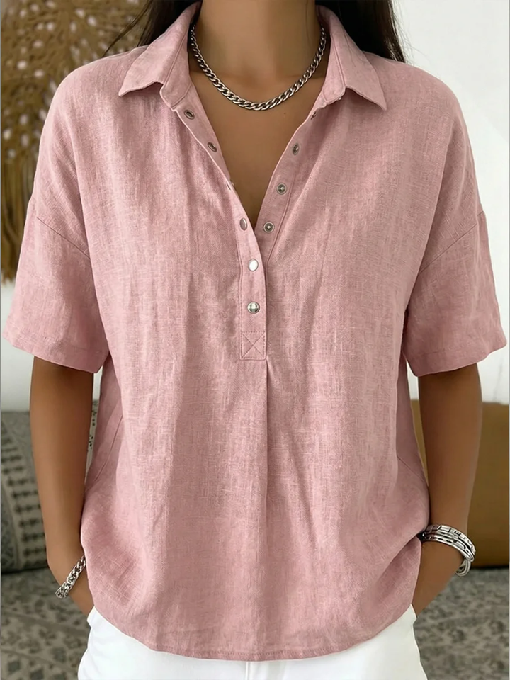 Hochwertige Damen Bluse mit eleganter Knopfleiste und Kragen. Eine modische und zeitlose Ergänzung.