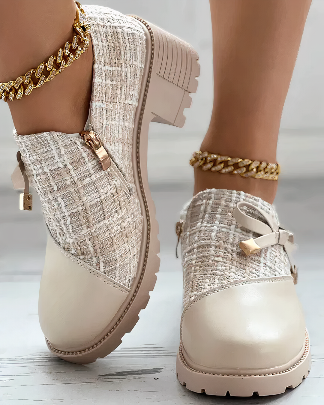 Hoher Absatz & spitze Zehe eleganter Damen High Heels, edle Damenschuhe für besondere Anlässe.